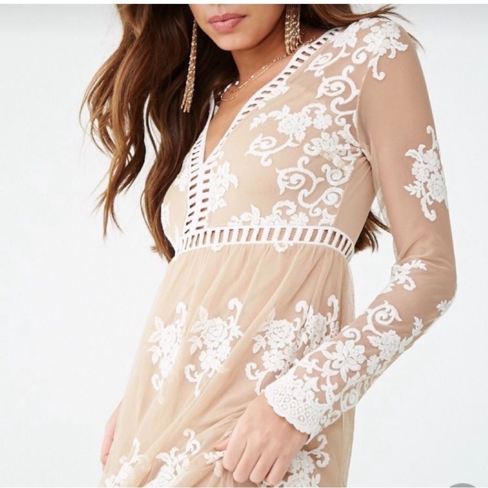 Forever 21 gorgeous lace maxi dress Sz small S - Picture 2 of 13